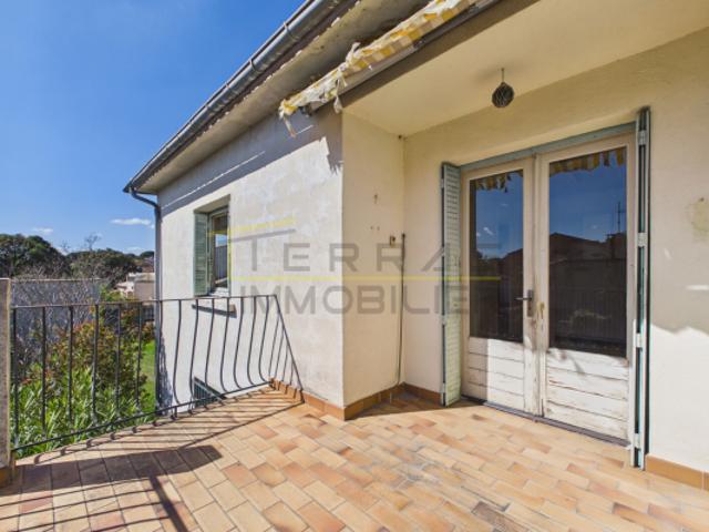 VALREAS, maison 4 pièces à rénover