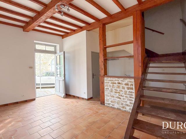 Valréas, maison de village au coeur du centre historique. 58m² Valréas
