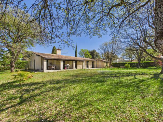 Valréas, maison de plain pied 145m2 sur 1515m2 de terrain