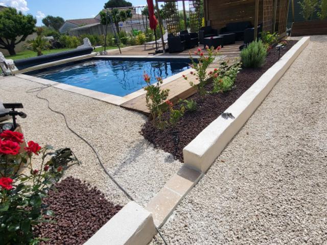 VALREAS, proche du centre, villa totalement réhabilitée ave