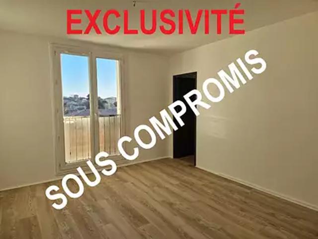 Valréas 84600 Achat / Vente appartement 3 pièces t3 au dernier étage