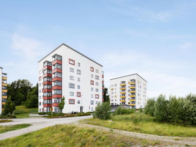 Valsta Gårdsväg 8, 5TR