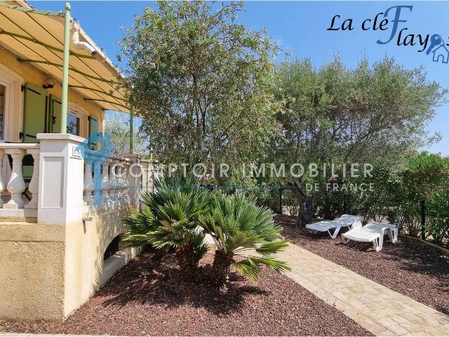 VAR 83 À VENDRE VIDAUBAN Villa 3 chambres dans un domaine hôtelier sécurisé