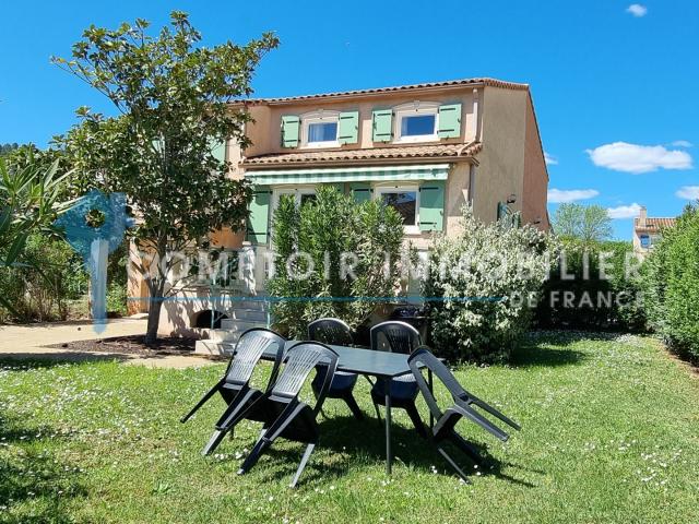 VAR 83 À VENDRE VIDAUBAN Villa 3 chambres dans un domaine de vacances sécurisé