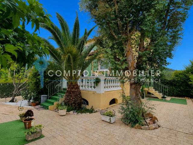 VAR 83 À VENDRE VIDAUBAN Villa Triplex avec 3 chambr