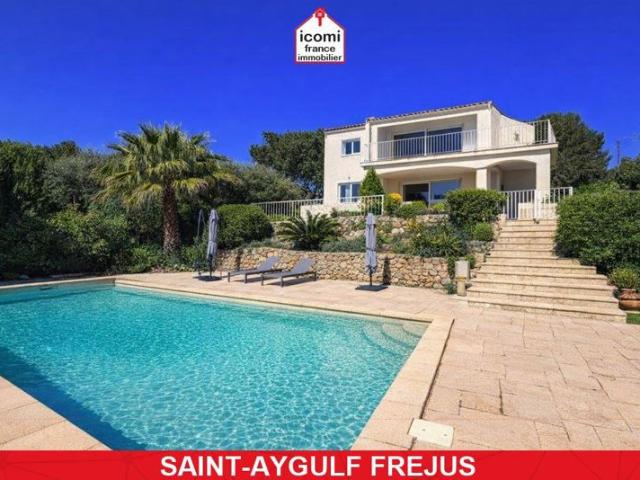 VAR saint aygulf 83370 A VENDRE VILLA T8 DIVISEE EN UN T3 ET UN T4 TERRAIN 1100M² PISCINE CALME AUCUN VIS A VIS PICINE VUE MER COUP DE COEUR RARE
