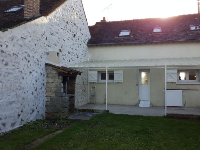 Varennes sur Seine Location Maison 77