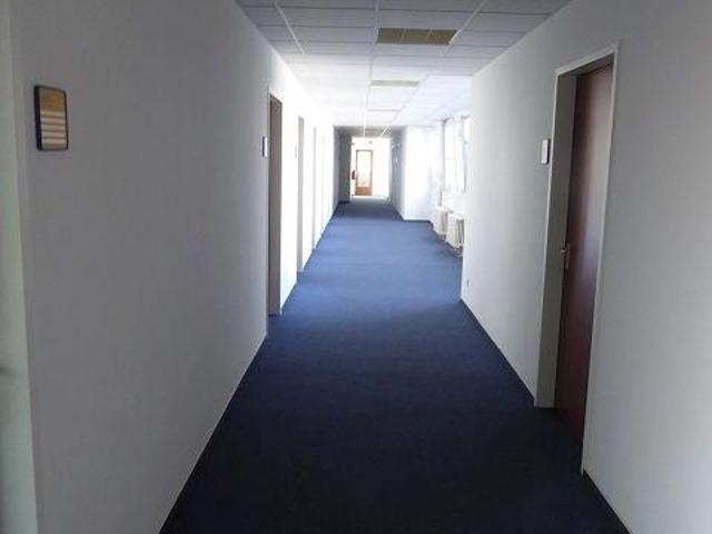 Variables Büro mit drei Räumen in Berlin, ca. 18,5 km vom Flughafen BER