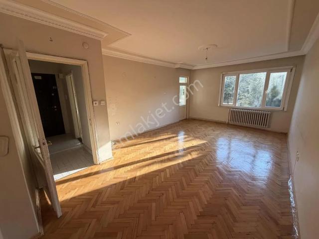 Varlı Kent'ten Beylikdüzü Gürpınar'da Merkezi Kiralık 3+1 Daire
