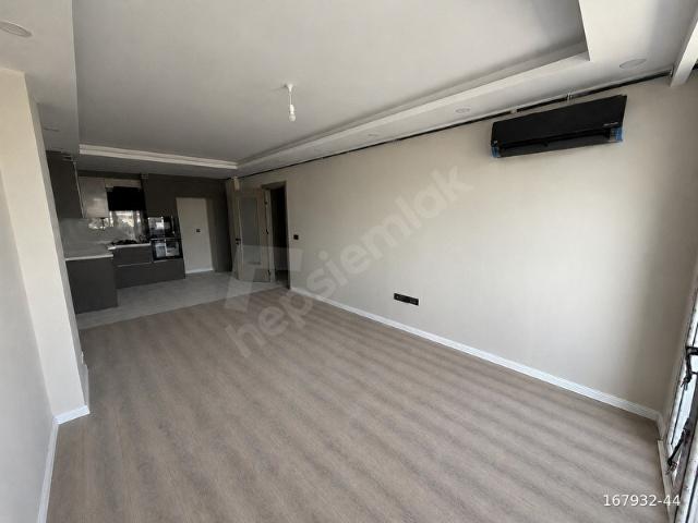 VARLI KENT'TEN BÜYÜKÇEKEMCE MERKEZİ KONUMDA OFİSE UYGUN DAİRE