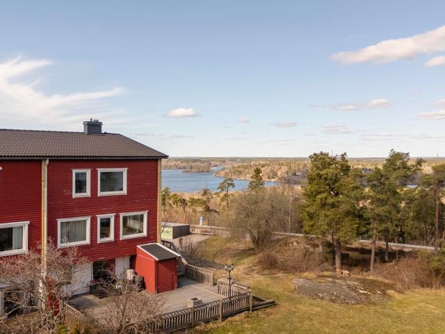 Varpholmsgränd 17