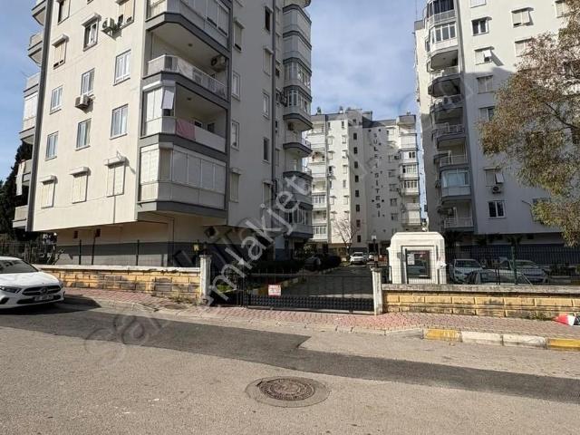 Varsak Aydoğmuş Mah. Şule 1 Sitesinde Satılık 3+1 130 M² Daire