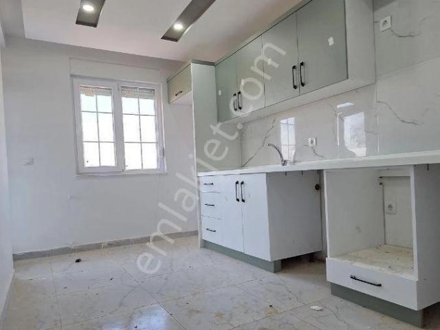 Varsak Esentepe Mahallesinde 3.katta Asansörlü 2+1 90m² Fırsat