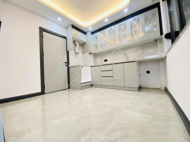 Varsak Karşıyaka Mah. 2+1 Ayrı Mutfaklı Asansörlü Sıfır Daire