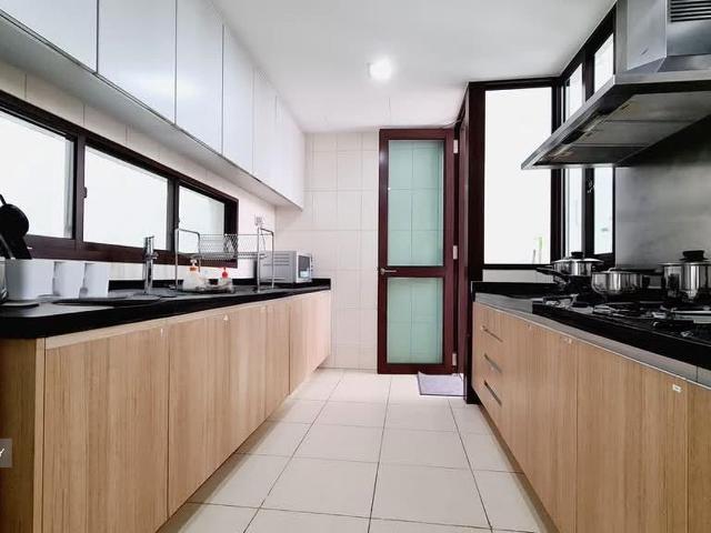 Varsity Park Condominium D5, Condominium