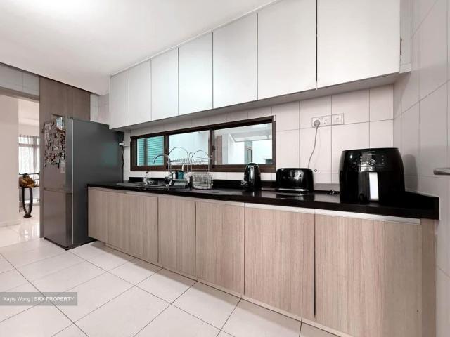 Varsity Park Condominium D5, Condominium