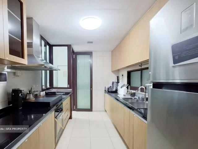 Varsity Park Condominium D5, Condominium