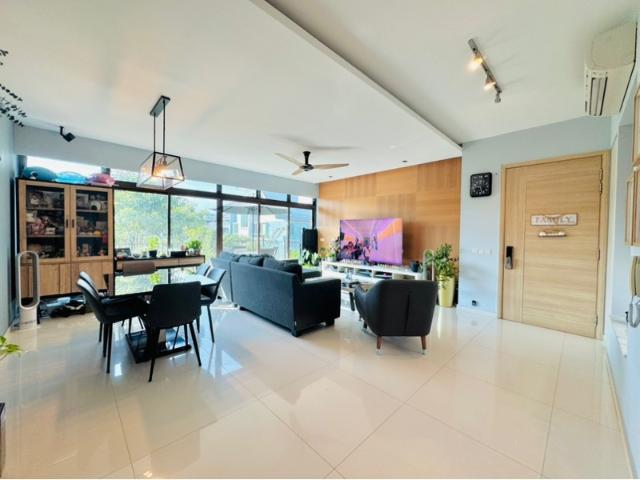 Varsity Park Condominium For Sale, $3,280,000, 3 Bed 3 Bath 2,293 sqft $1,430.00 psf