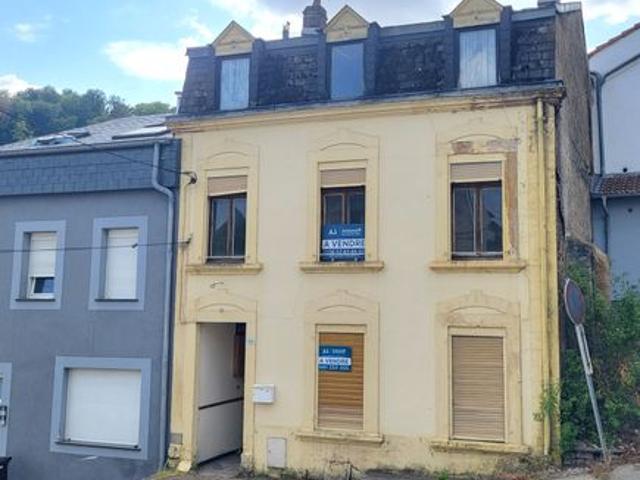 Vaste maison de 161m², 5 chambres, terrasse, cour et jardin
