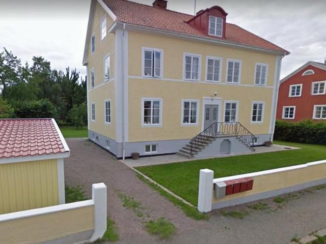 Västra Grevilligatan 10