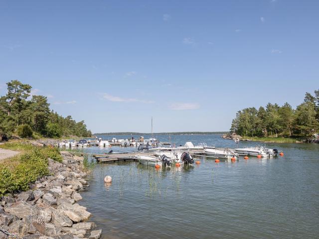 Västra Lackeviksvägen 7