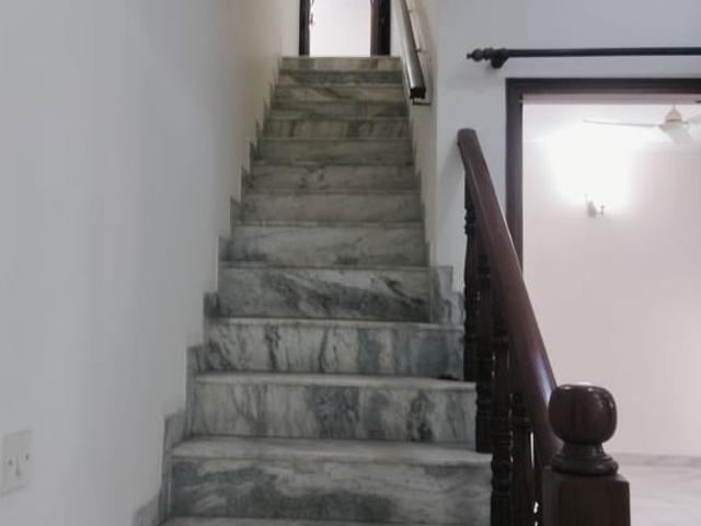 Vasant Kunj 3 Bedroom 1800 Sq. Ft. Apartment in Vasant Kunj Delhi Listing ID: #10228