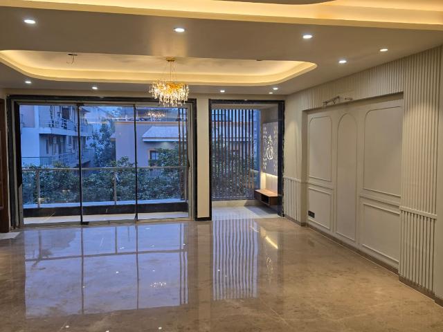 Vasant Vihar 3 Bedroom 250 Sq. Yd. Builder Floor in Vasant Vihar Delhi Listing ID: #9694