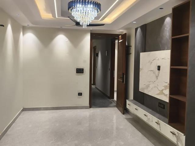 Vasant Vihar, Park Facing 3 Bedroom 400 Sq. Yd. Apartment in Vasant Vihar Delhi Listing ID: #10238