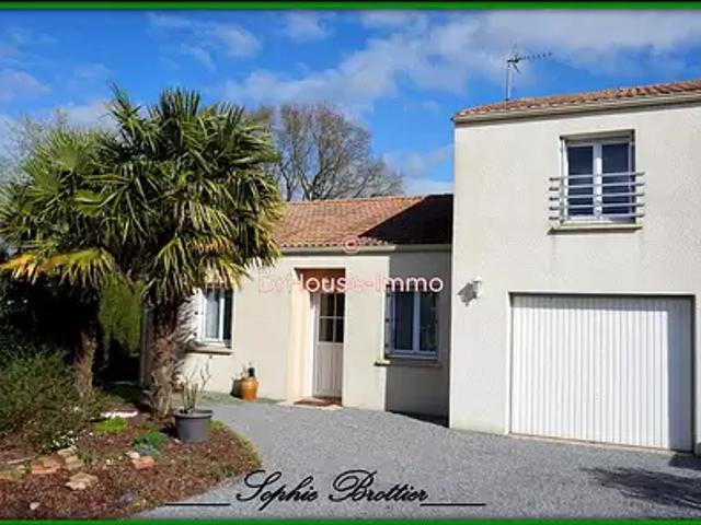 Vasles 79340 Achat / Vente maison 4 pièces t4 terrasse parking