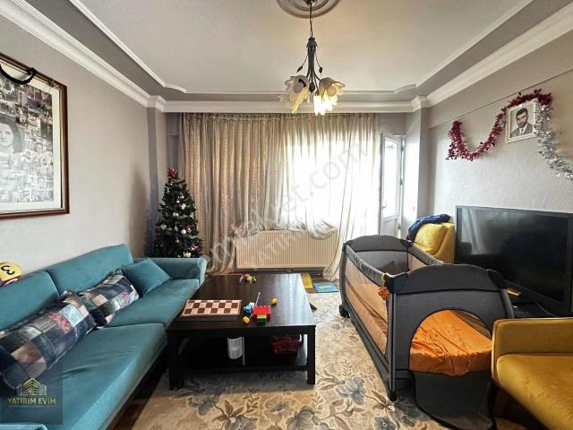 Vatan Caddesinde İskanlı,kombili,cam Balkonlu Hazır Kiracılı 2+1