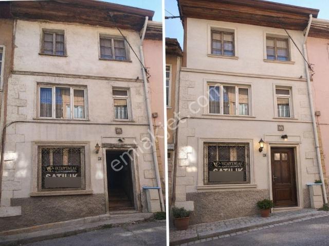 Vatan Emlakdan Müstakil 3 Katlı Kagir Ev
