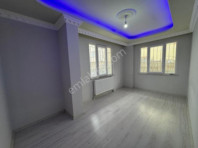 Vatan Mah Hastane Bölgesi Kaymakamlık Karşısı 2+1 Kiralık Daire