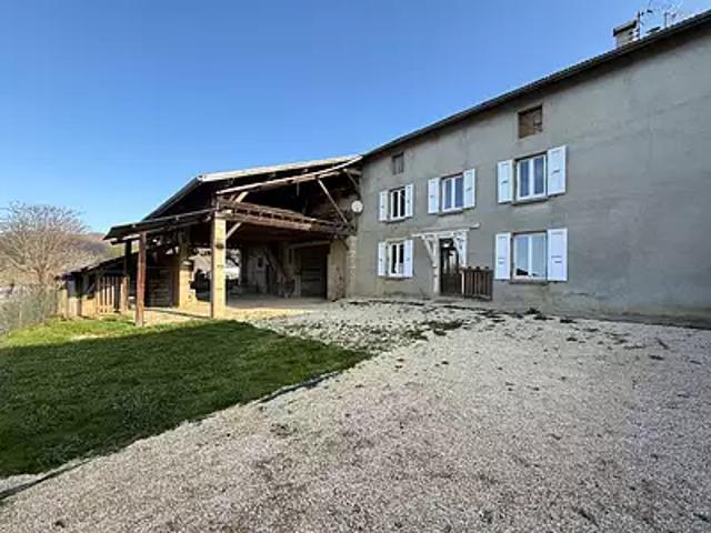 Vatilieu 38470 Achat / Vente maison 4 pièces t4 au dernier étage cave