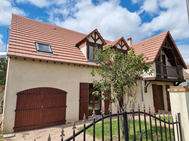 VAUX LE PENIL MAISON INDIVIDUELLE 4 CHAMBRES GARAGE TERRAIN 434M2