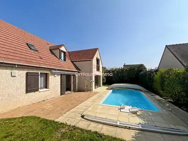Vaux le Pénil 77000 Achat / Vente maison 7 pièces t7 piscine terrasse