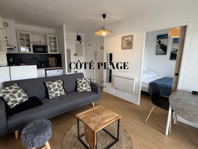 VAUX PONTAILLAC APPARTEMENT 2 PIECES AVEC BALCON 50M PLAGE a