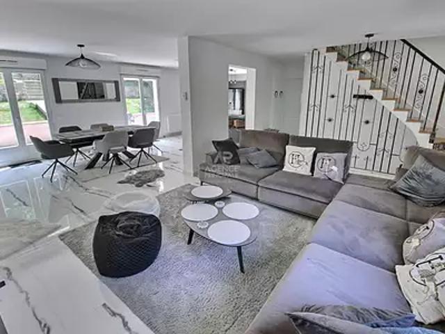 Vaux sur Seine 78740 Achat / Vente maison 7 pièces t7 au dernier étage