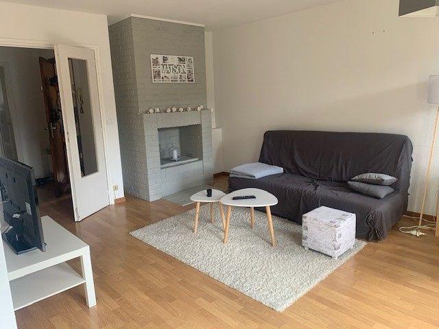 VAUBAN, F3 avec balcon et parking privé intérieur