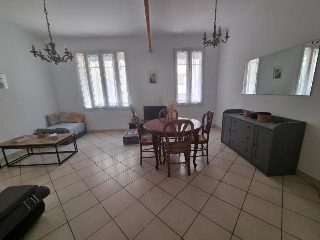 VAUBAN JULES MOULET 6é, Bail éudiant, T2 Meublé