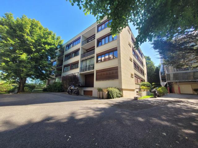 VAUCRESSON Appartement familial avec balcon