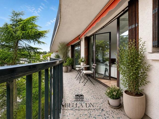VAUCRESSON CENTRE VILLE – 4/5 chambres avec balcons