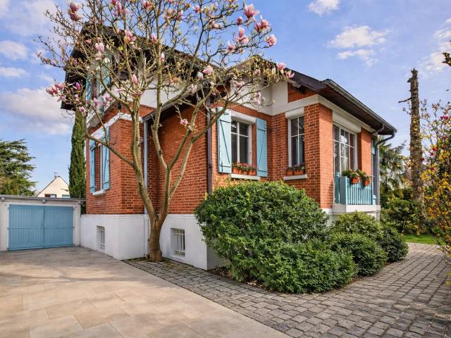 Vaucresson PLATEAU DE CAZES Maison 190 m² 5 chambres