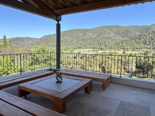 Vaugines Maison avec Vue panoramique exceptionnelle à 360Â. 140m² Vaugines