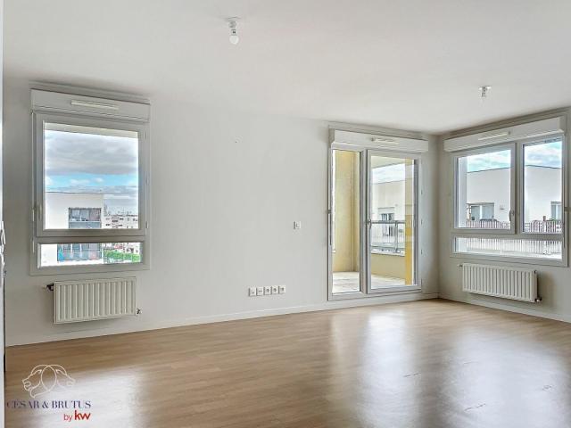 VAULX CARRE DE SOIE. APPARTEMENT 3 PIÈCES AVEC BALCON