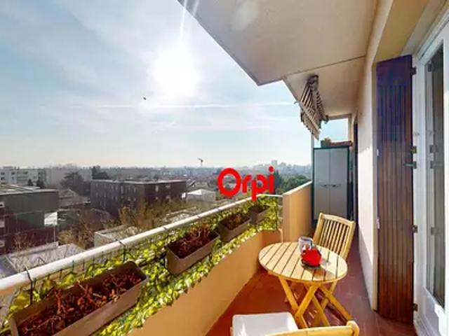 Vaulx en Velin 69120 Achat / Vente appartement 4 pièces t4 cave balcon