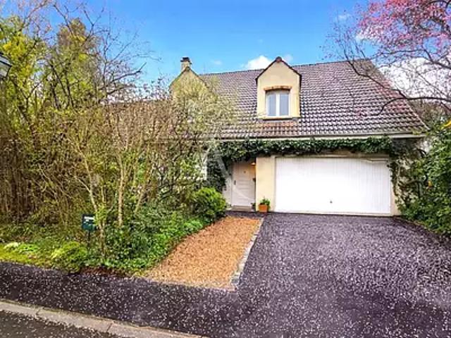 Vauréal 95490 Achat / Vente maison 8 pièces t8 au dernier étage terrasse