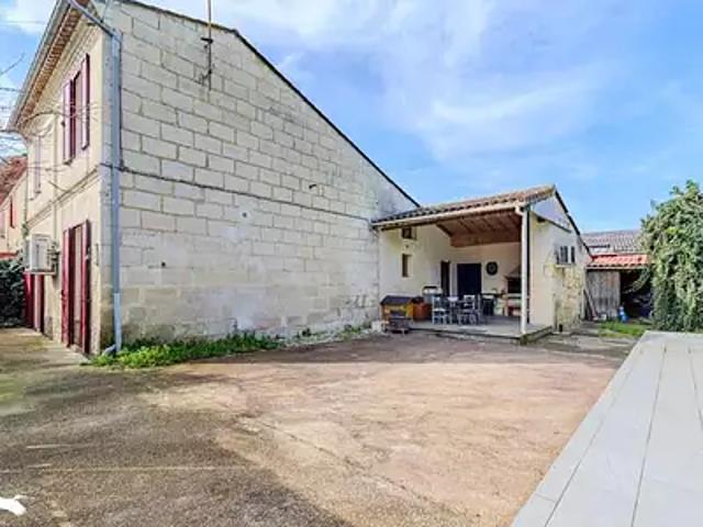 Vayres 33870 Achat / Vente maison 5 pièces t5 au dernier étage parking