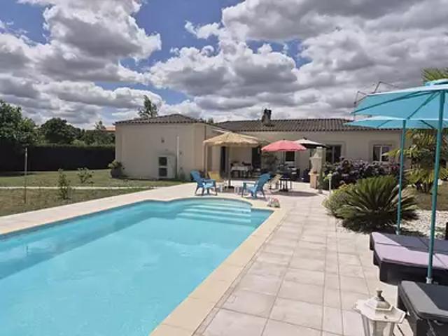 Vayres 33870 Achat / Vente maison 5 pièces t5 piscine terrasse
