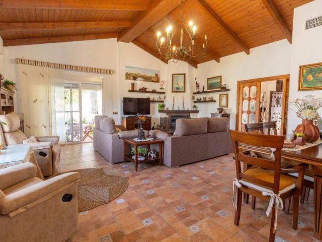 Venta 4 Dormitorio Apartamentos Málaga Andalusia DLS95262488
