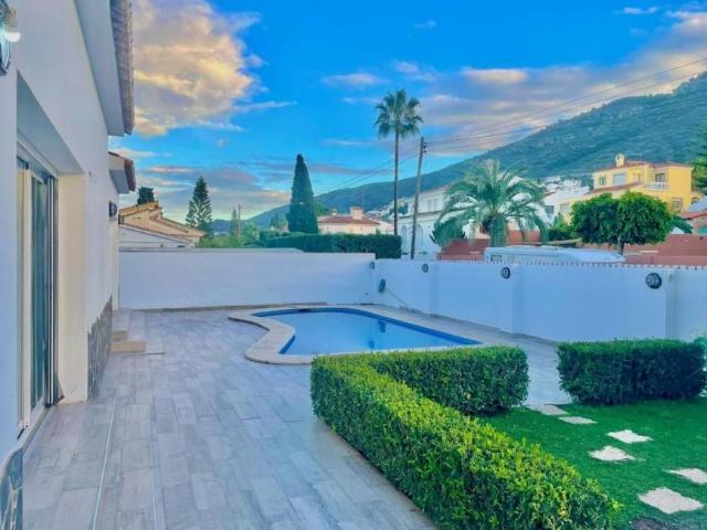 Venta 4 Dormitorio Villa Málaga Andalusia DLS95260008